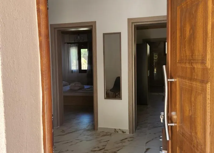 Skioni Garden Casa Feriehus