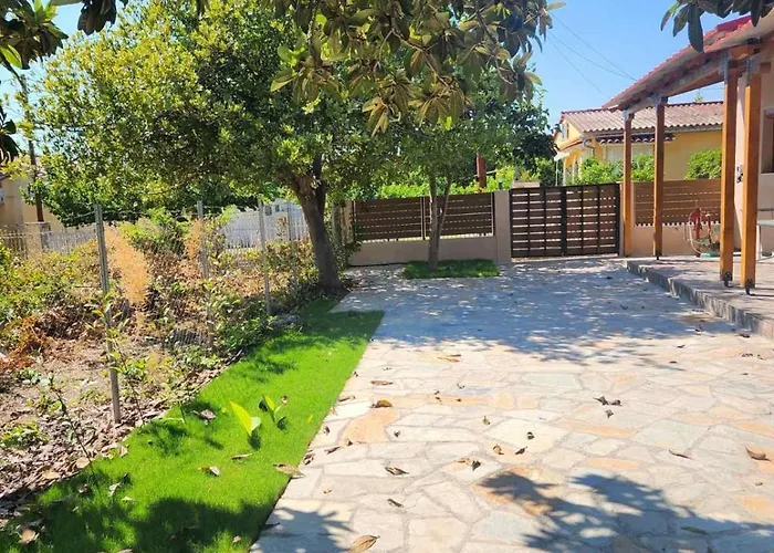 Skioni Garden Casa Feriehus Nea Skioni